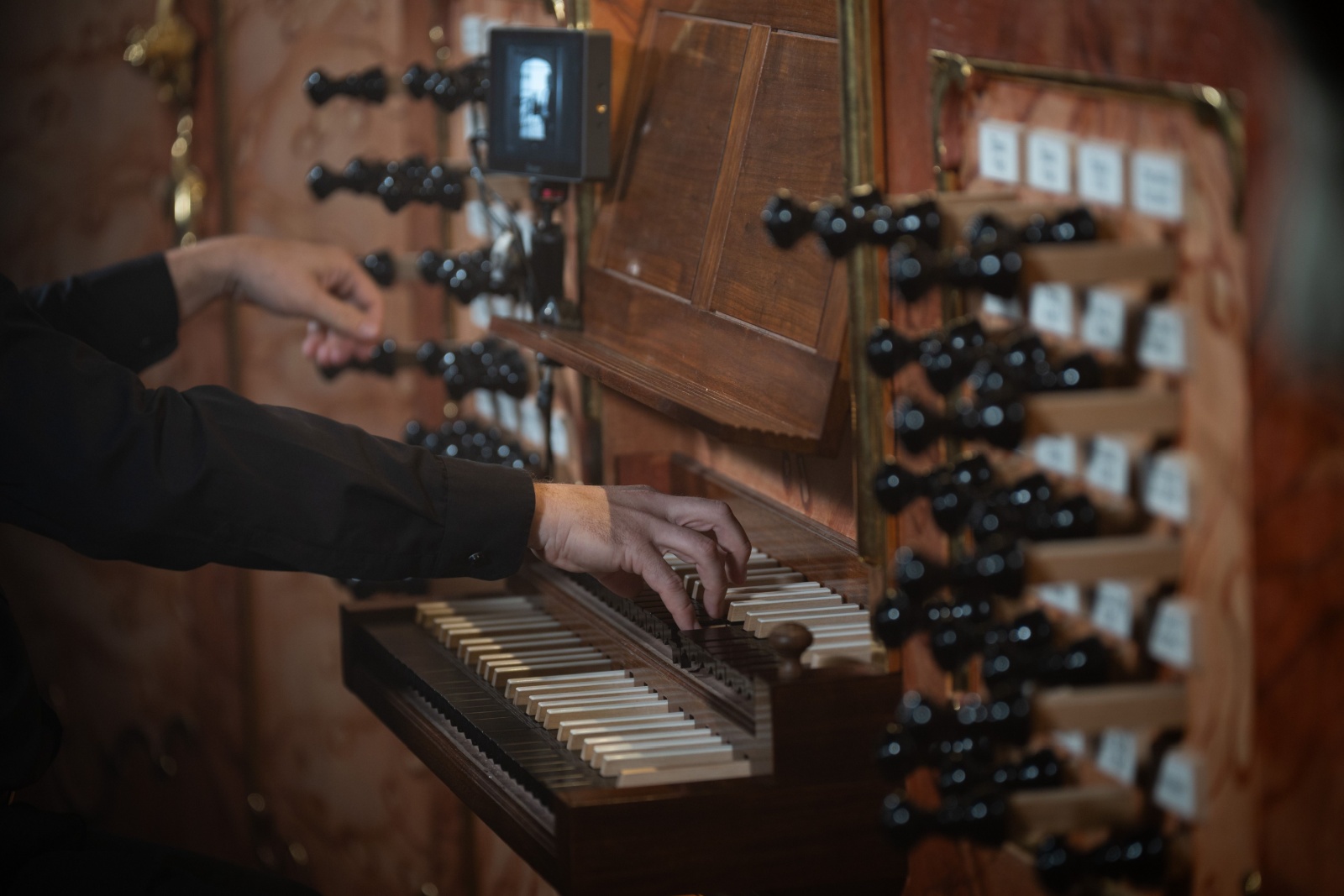 theater organ in use