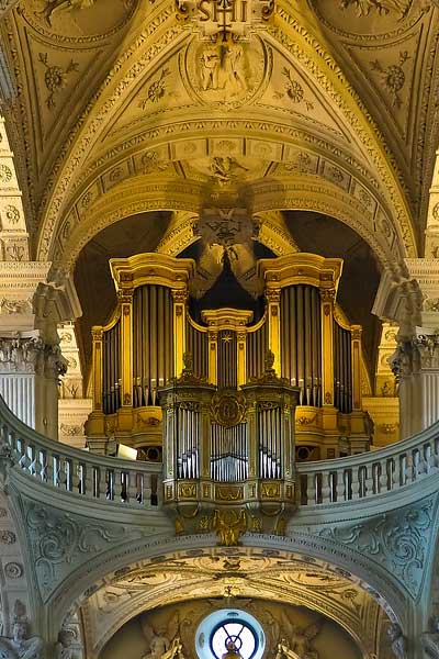 beautiful gold theater organ in cathedral