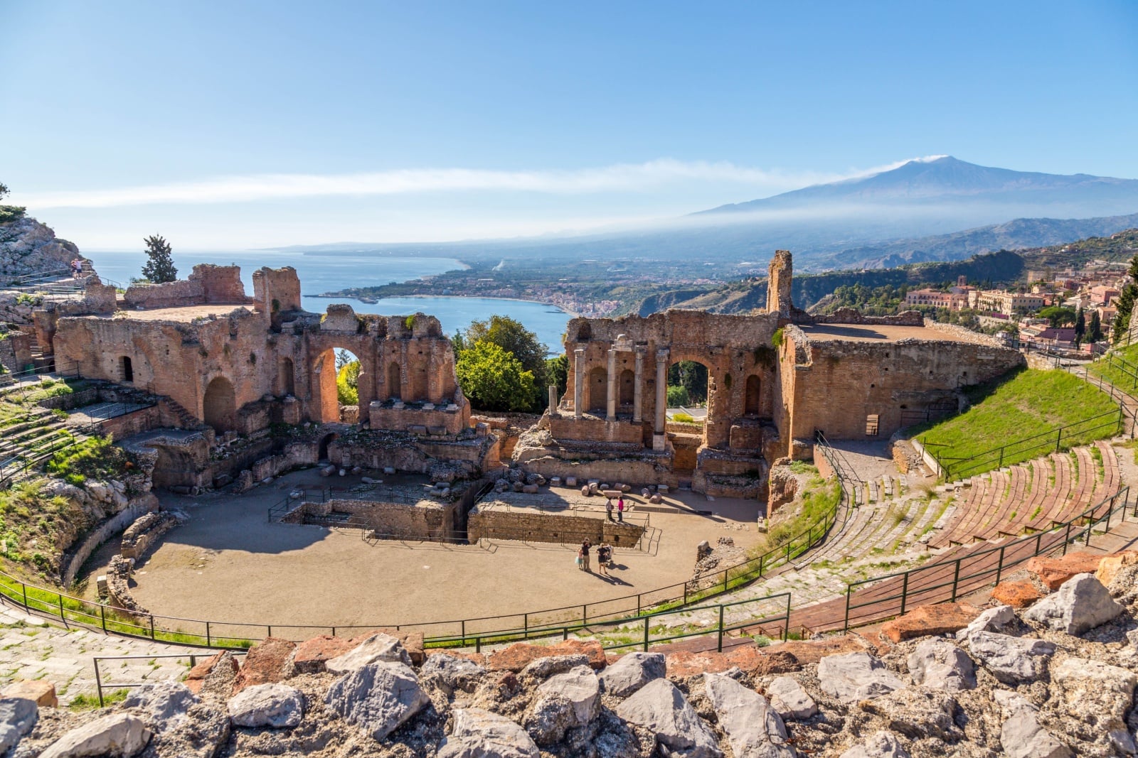 costume-design-ancient-theater